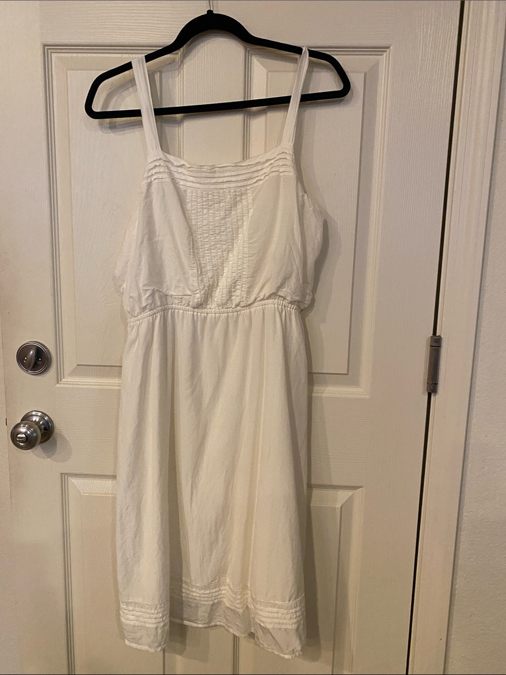 Women’s White Sleeveless Summer Dress